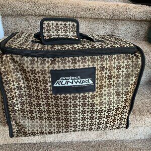 Project Runway TV Large Brown/Cream Square  Canvas Travel Bag W/Dividers